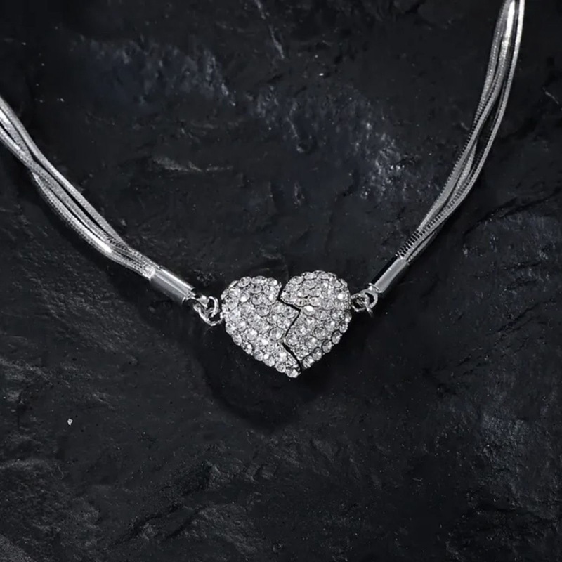 11g Weight Alloy Pendant Material Pendant Necklace Classification Alloy Chain Material 1 Piece Quantity Casual, Daily Occasion Alloy Material Heart Shape Pattern All Seasons Season Women's Gender Plating Design Elegant Style Elegant Heart Shape Alloy Chain-free Pendant Necklaces Wholesale 11
