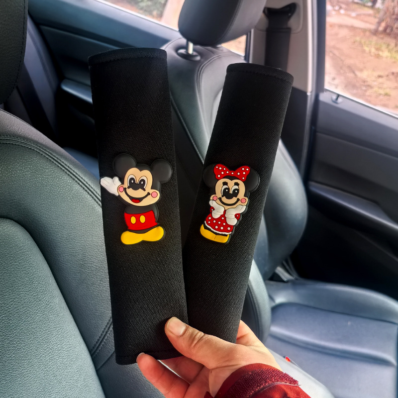 Cubierta de hombro con correa de coche Cubierta protectora de hombro de mujer de coche de dibujos animados lindo Four Seasons General Car Supplies Decoration