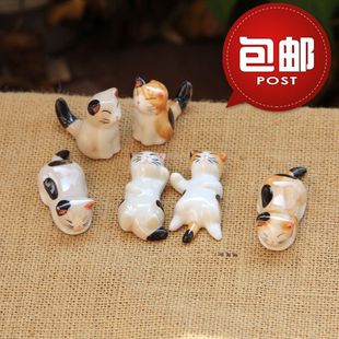 Japanese-style Cat Chopsticks Holder Creative Ceramic Chopsticks Holder Household Chopsticks Holder Ornaments Cute Kitten Chopsticks Pillow Chopsticks Holder