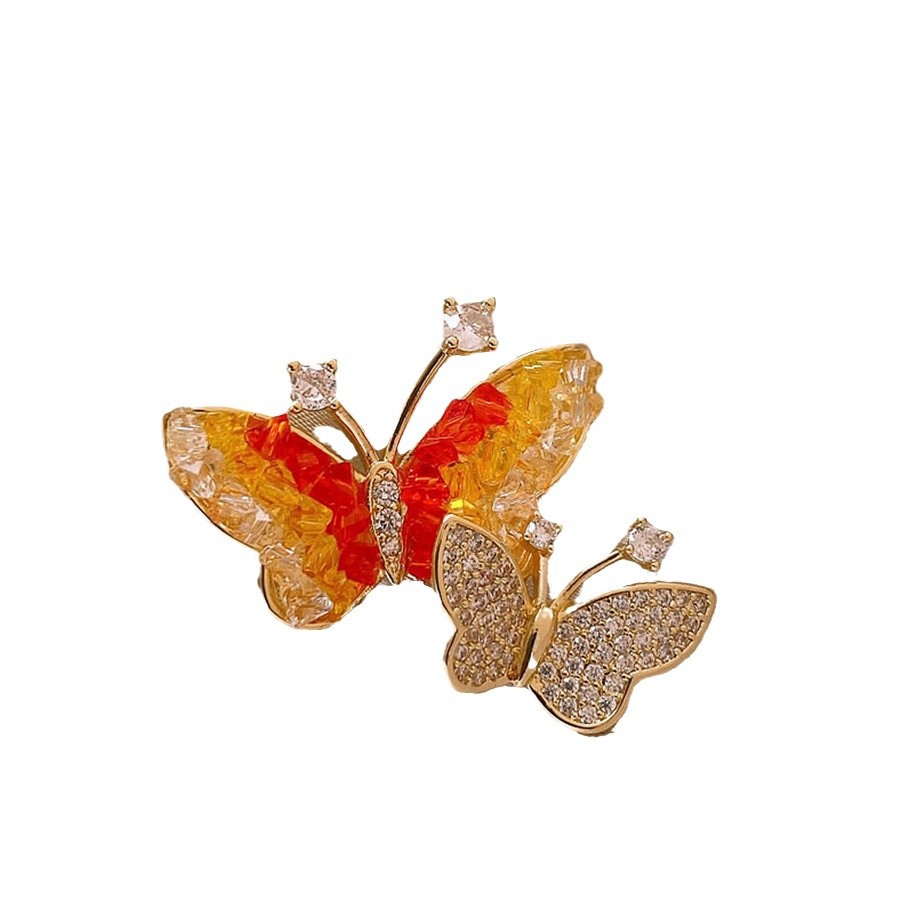 Leichte Luxus-Schmetterlingsbrosche aus Kristall, hochwertiges weibliches Luxus-Temperament-Design, Brustornament, einfache Kontrastfarbe, Anzugschnalle, Anti-Exposition_voghion.com