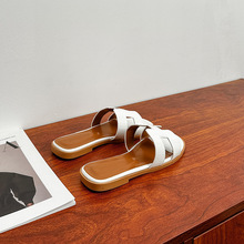 ƽ����ЬŮ�⴩�ٴ�����ļ���a����Ьܛ�כ���һ����ɳ����ЬŮ