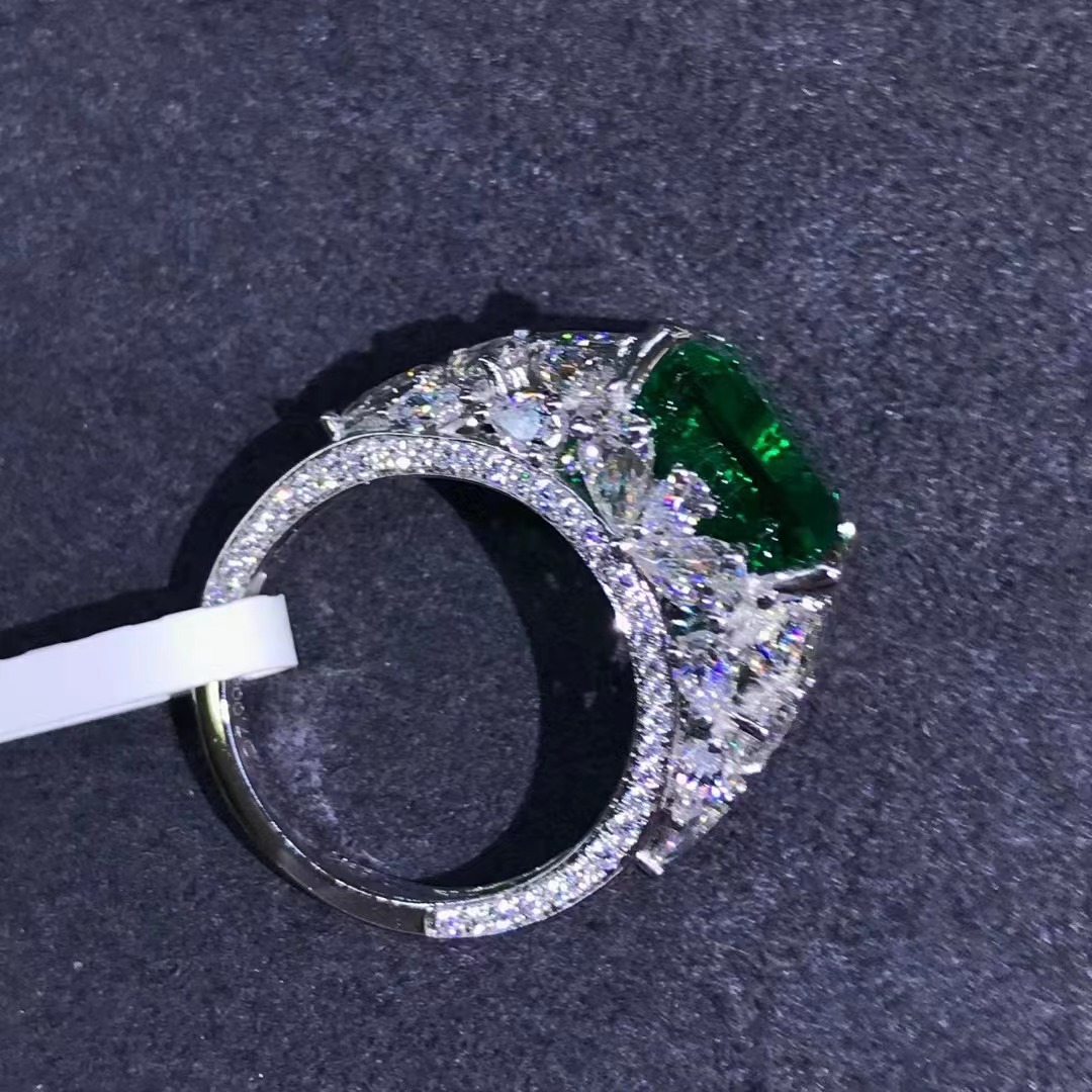 Luz de lujo cultivada esmeralda 9K anillo rectangular sintético incrustado 7.16 quilates esmeralda joyas joyas