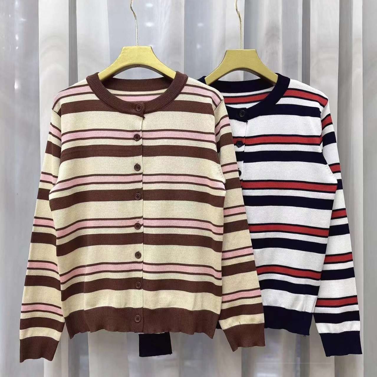 2025 Autumn Retro Striped Knitted Cardigan Korean College Lazy Style Round Neck Sweater Tops Top Women