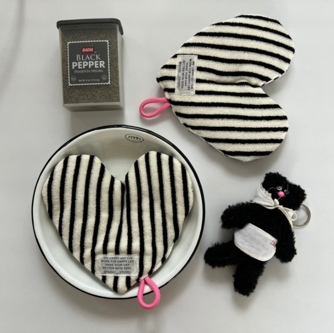 Korean Ins Heart-Shaped Thickened Hanging Absorbent Towel Cloth Pot Handle Anti-Scalding Clip Heat-Insulating Placemat Coaster Photo Prop