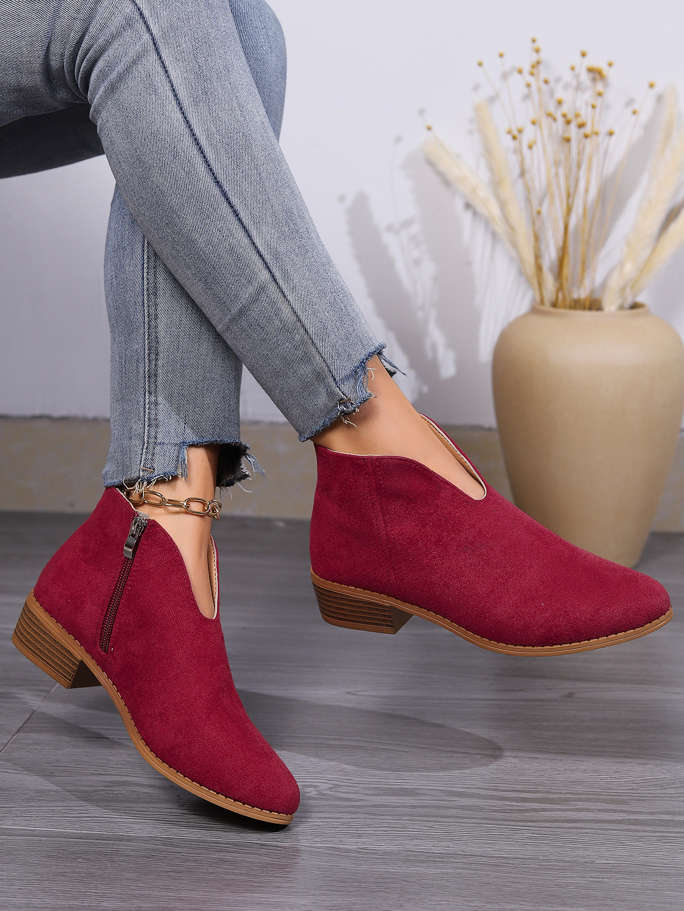 Ženski škornji velike velikosti Enobarvni škornji z debelo peto_voghion.com