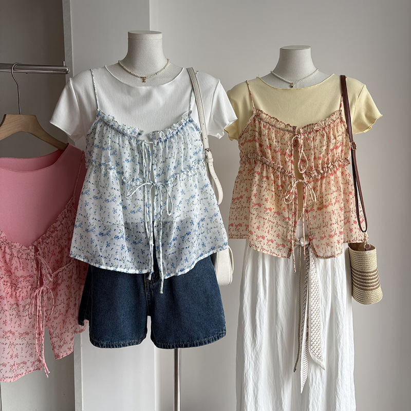 [Bizheng] 2026 Summer New Korean Style Doll Shirt Two-Piece Set Round Neck Short-Sleeved T-Shirt + Floral Suspender Top for Women 6363