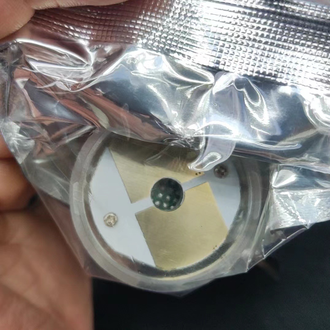 Oro microcristalino RF instrumento anti-Acné rejuvenecimiento de la piel limpieza importado oro micro aguja consumibles N ° 64 N ° 25 N ° 10 cuadrado cristal