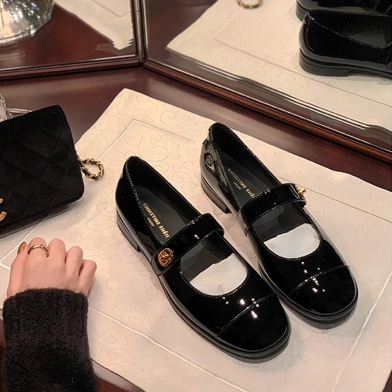 Xiaoxiao viento plano zapatos marizhen para mujeres 2024 primavera nuevo estilo francés hebilla de talón grueso zapatos de cuero para mujeres