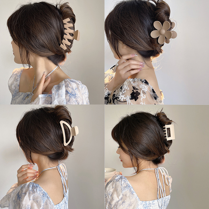 Otoño y invierno simple café de leche tiburón clip de cabello más agarrar clip de alta sensación detrás de la cabeza cabello adorno de cabello coreano agarrar cabello universal