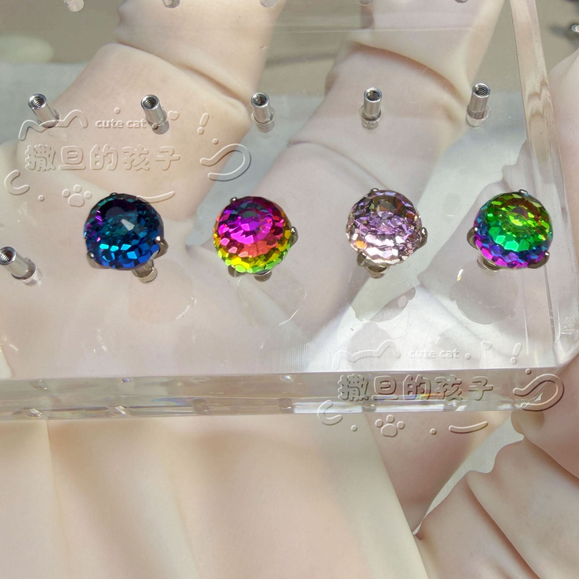 Satan's Child Miss Fu F136 Titanium Tongue Piercing Ball Tongue Ring - Gradient Red, 16mm Bar, Sparkling detail image 9