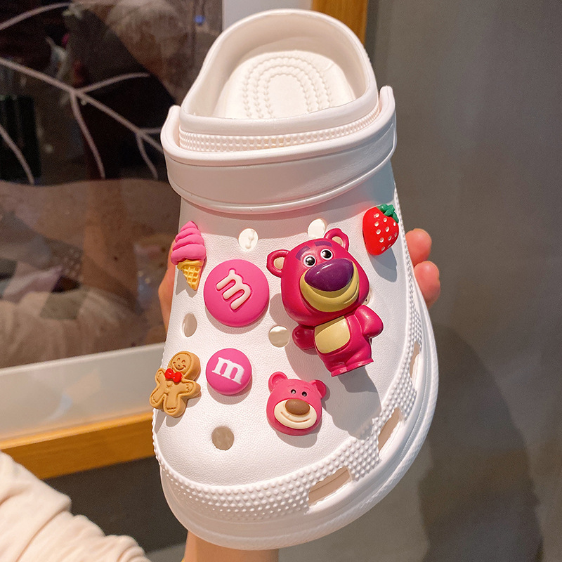 【売れ筋商品入荷】バズ・ライトイヤー ストロベリーベア 多用途 DIY アクセサリー 装飾 取り外し可能なホールシューズ バックル 靴の花|undefined