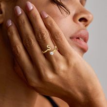 18K真金电镀锆石字母戒指开口首字母镶嵌爱心锆石轻奢小众饰品