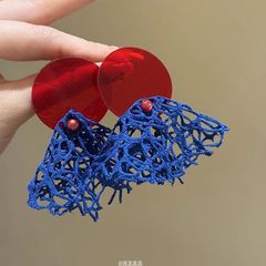 畳界虹食 ~ 新中国式レトロ赤青網糸衝突色イヤリング小衆デザイン感ピアス花嫁耳飾り