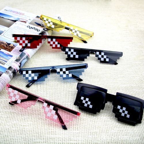 Square mosaic pattern sunglasses, anime cool-style glasses, censored rectangular pixel sunglasses
