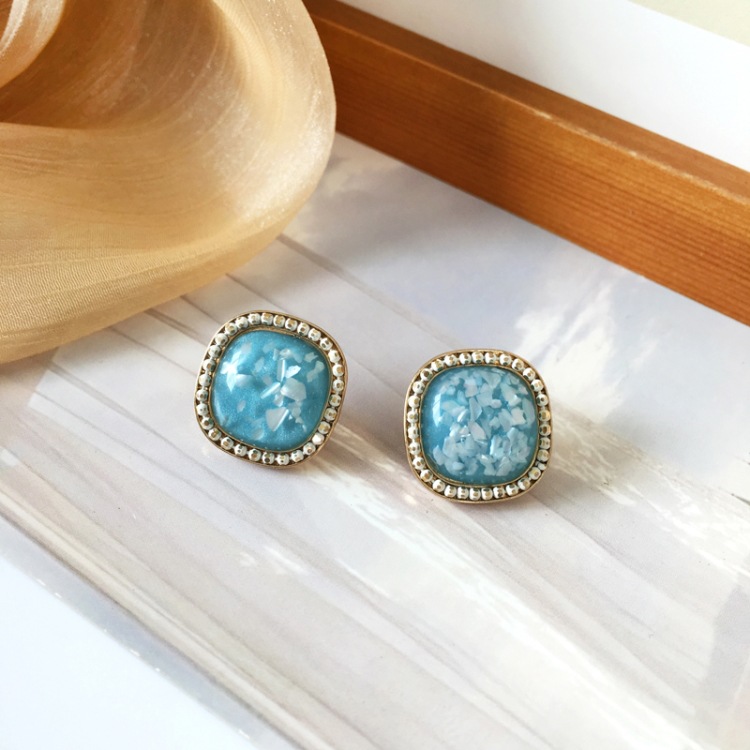 Retro Style Blue Resin Square Earrings display picture 12