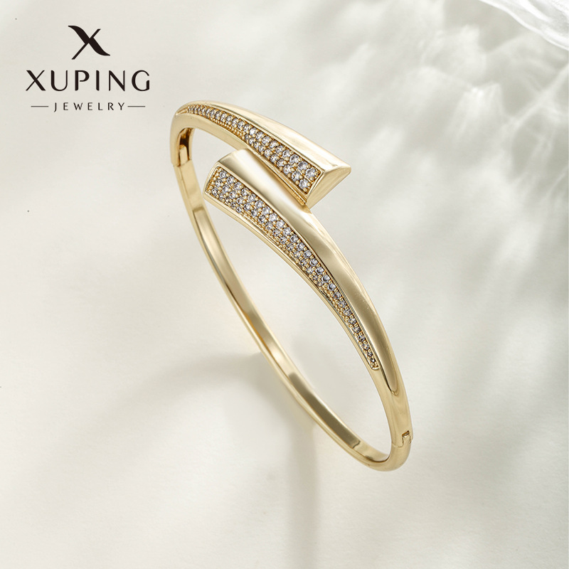 Xuping nuevo producto de comercio exterior transfronterizo Xinghe brillante pulsera de mujer lujoso ligero de moda de alta calidad joyas de brazales de mujer