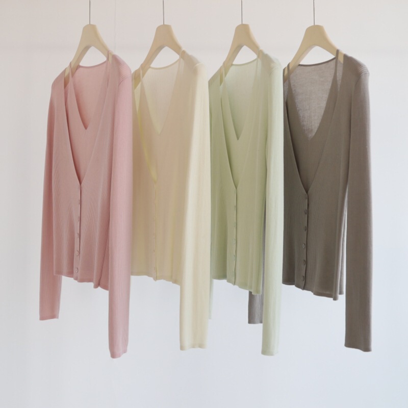 Mulberry Silk Blended Lyocell V-neck Fake Two-piece Knitted Cardigan Women's Spring and Summer New Long-sleeved Collarbone Shirt Top Mulberry Silk Blended Lyocell V-neck Fake Two-piece Knitted Cardigan Women's Spring and Summer New Long-sleeved Collarbone Shirt Top