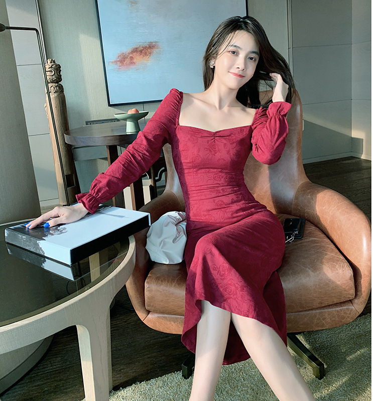 Real shot retro red dress autumn French Hepburn court square collar close-fitting slimming elegant dress dress
