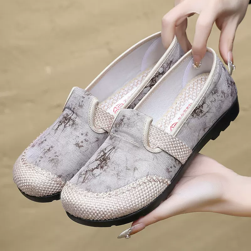 新款老北京布鞋女汉服妈妈鞋舒适轻便一脚蹬软底民族风中老年单鞋