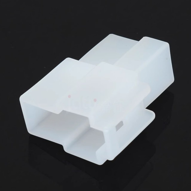 DJ7021-6.3-11/21ABS壳6.3汽车连接器2孔车用接插件公母对接电瓶