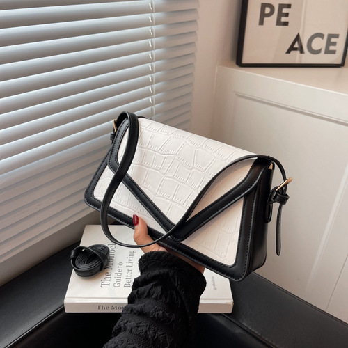 Trendy Iguana Print Underarm Bag for Women,  New Arrival, Versatile and Unique Women's Bag, Korean Style, Stylish Single Shoulder or Crossbody Bag