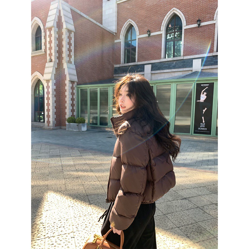 Женская укороченная пуховая куртка, новинка зимы 2025, универсальная для повседневной носки, приталенная, с воротником-стойкой, модная.