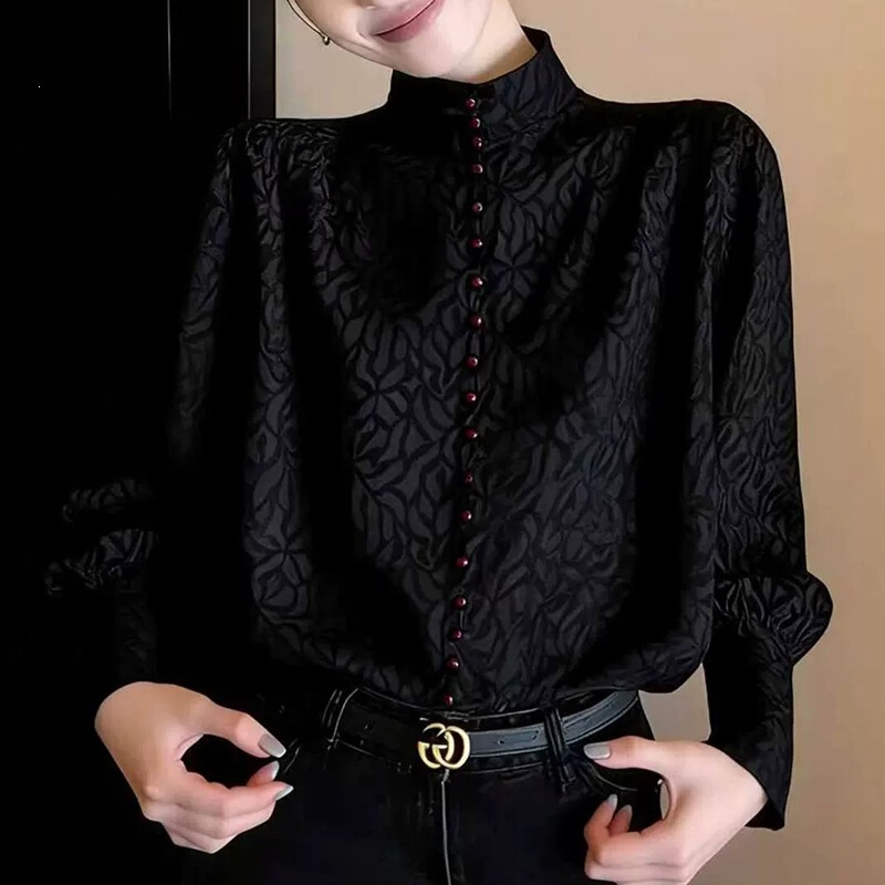 Retro-style stand-up collar, button-down long-sleeve shirt for women, 2026 autumn new collection, loose-fitting design, black top with lantern sleeves Retro-style stand-up collar, button-down long-sleeve shirt for women, 2026 autumn new collection, loose-fitting design, black top with lantern sleeves
