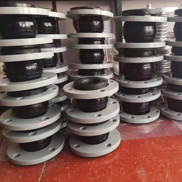 柔性橡胶软连接 经久使用 异径法兰式松套伸缩接头