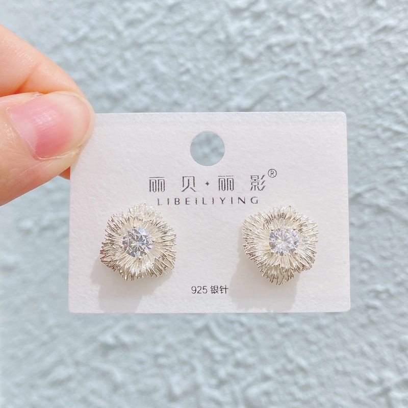 Liyin/Libeliying 金メッキシリーズフラワーインレイ多用途高品質気質トレンディファッション絶妙なイヤリング|undefined