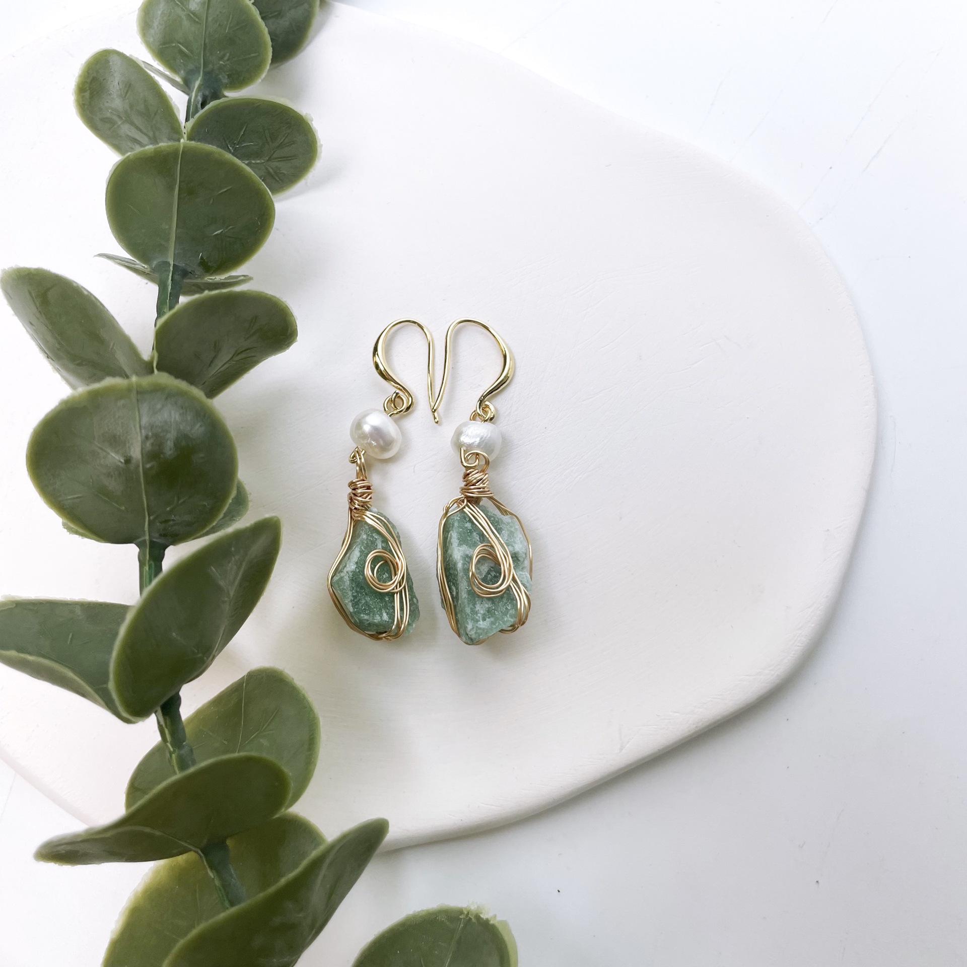 1 Pair Geometric Retro Simple Style Natural Stone Copper Gold Plated Irregular Pearl Plating Earrings display picture 3