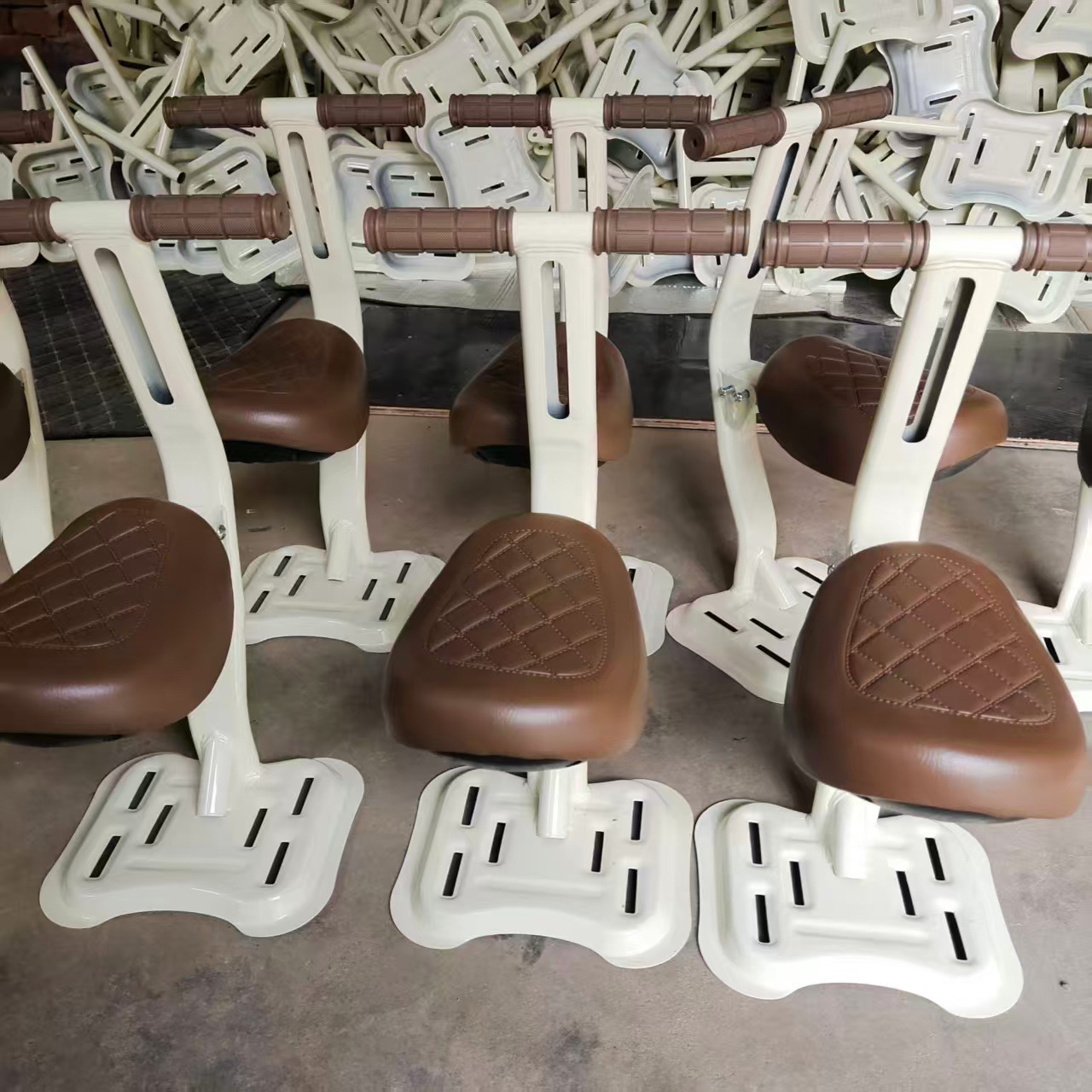 Manufacturer wholesale electric vehicle front-mounted child seat, foldable child baby electric motorcycle armrest stool safety seat