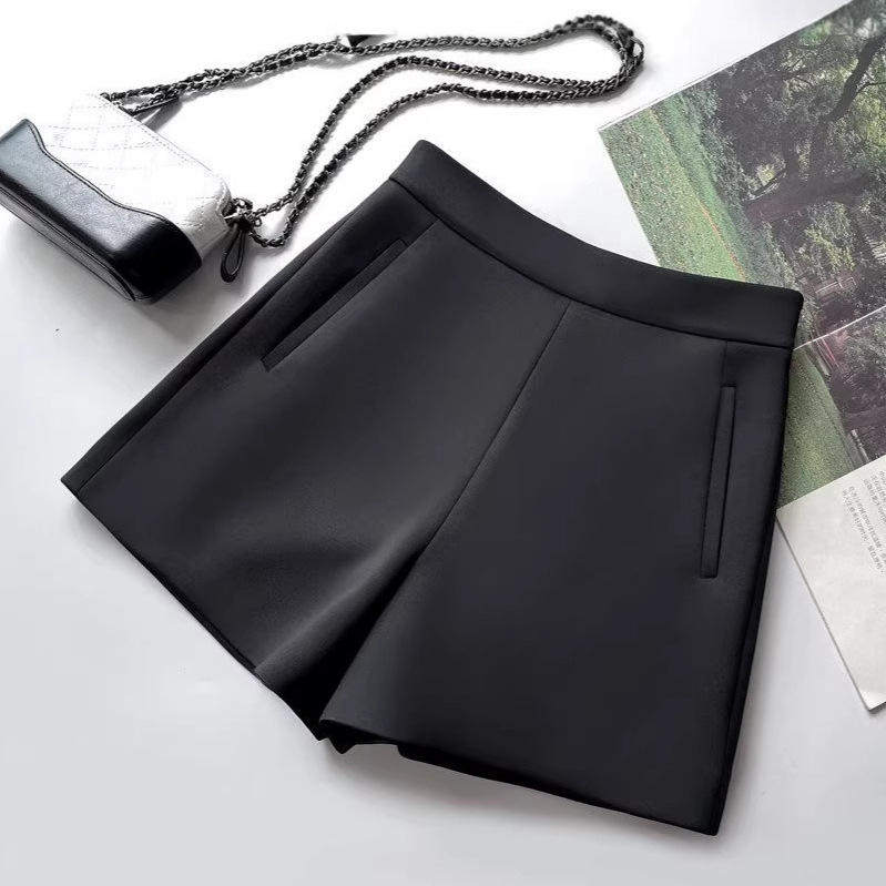 Black A-Line Suit Shorts for Women 2026 Spring and Autumn New High-Waisted Slimming Boot Shorts for Outerwear Stylish Wide-Leg Pants