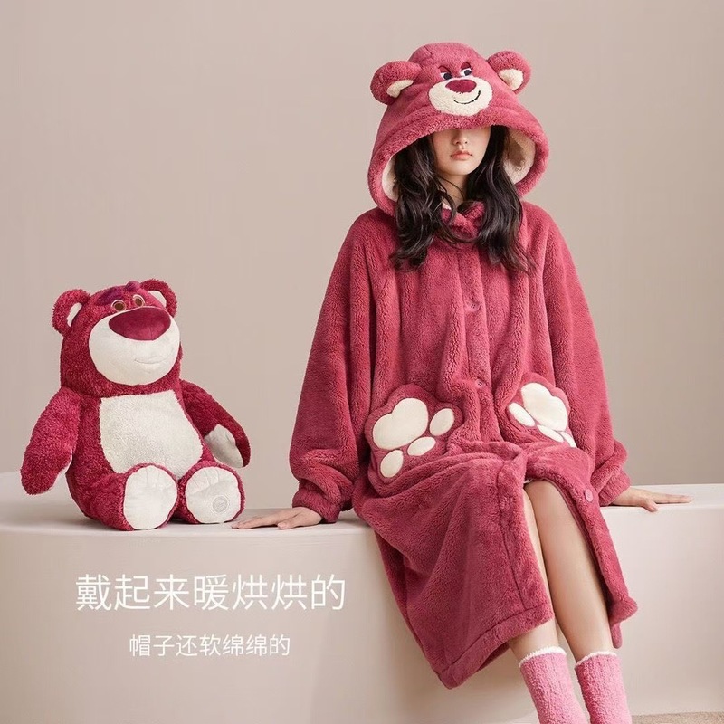 コーラルベルベットナイトガウンかわいい漫画イチゴクマパジャマ女性の秋と冬プラスベルベット厚みのあるロング長袖スーツは屋外で着用できます|undefined