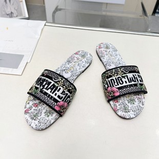 �W���r�����e��Ь2025�¿�z�I�̽��Ứ��ĸ�¸���Ь�ȼ�ɳ�����Q