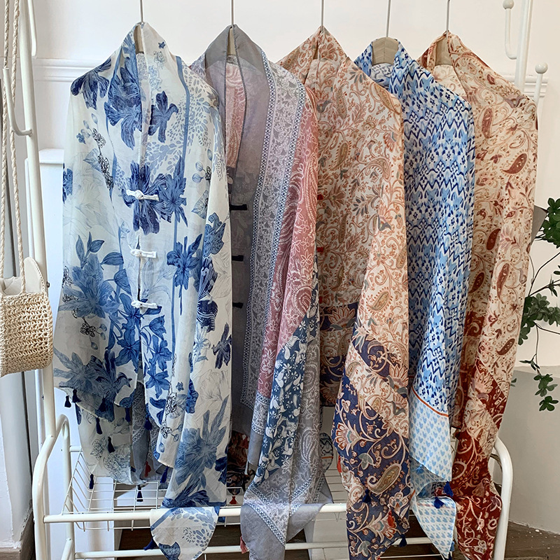Verano de alta gama ropa exterior de mujer estilo étnico retro protector solar hebilla chal Yunnan Qinghai turismo bufanda de seda