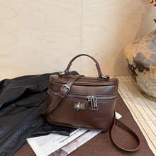 羳rŮ߼СйźӰQlб֙C