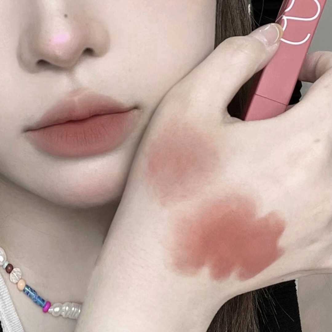 SUSU SKY fine tube matte lipstick, brightening and whitening, long-lasting makeup, non-stick, versatile lip gloss, affordable wholesale Item Picture