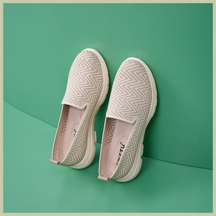 B888-42025 Herbst Winter Neue Licht Kissen Anti-Slip Runde Kappe Mittleren Alters Und Ältere Komfortable Atmungsaktive Flache Schuhe_voghion.com