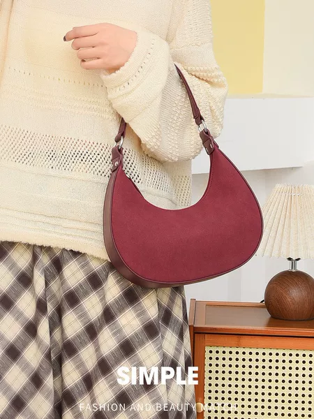 Korean and European style women's shoulder bag, fashionable, simple, casual, trendy, 2026 autumn and winter, exclusive cross-border, suede color scheme