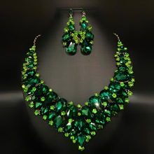 �W���F�������Ʒ���b�朶��h�����朶Y������Ů��S�����l