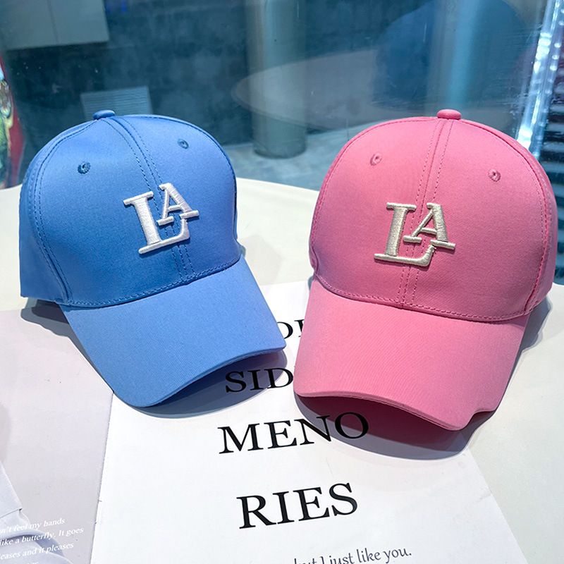Neues Hardtop für Damen, gewellte Krempe, gestickte Buchstaben, koreanische Version, Baseballmütze für Frühling/Sommer, Sportpaar für Herren_voghion.com