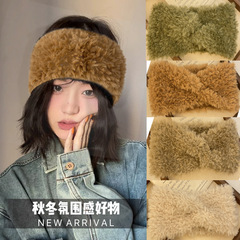 冬のぬいぐるみのクロスヘアバンドのレトロな弾力性のある耳のヘッドバンドの広い縁を厚くして保温防寒ファッションのヘアバンドの女性を厚くします。