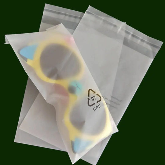 Factory wholesale jewelry clothing mobile phone case translucent Milky White thickened cpe bag frosted self-adhesive bag flat pocket