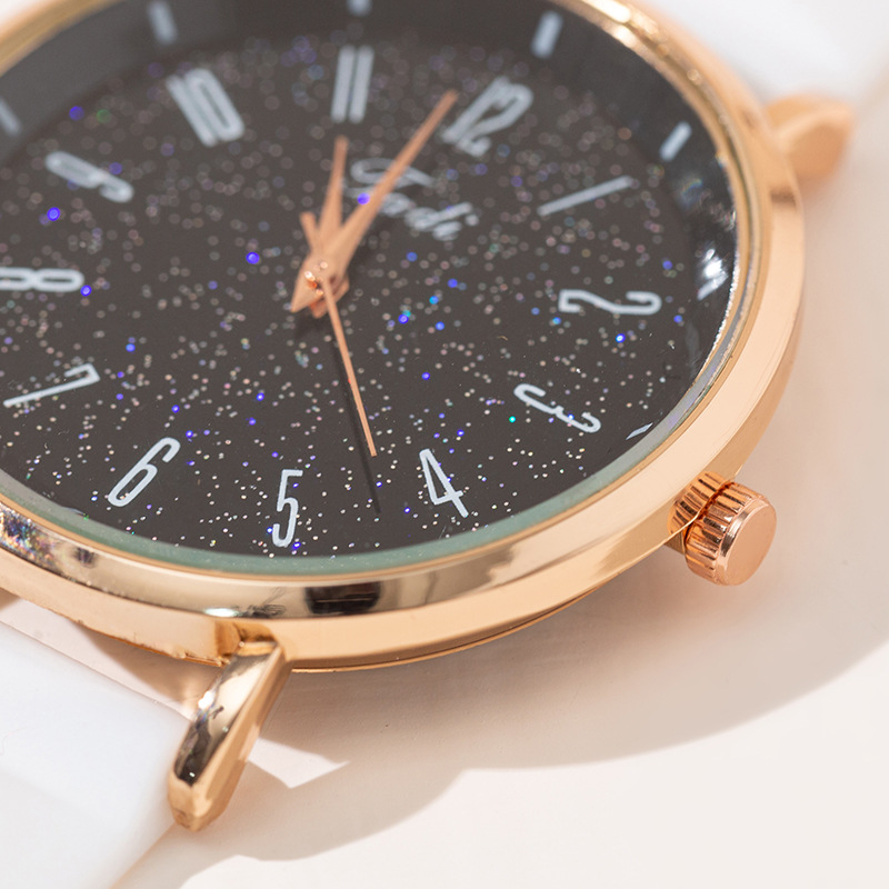 Neuer Trend minimalistische digitale Zeitskala Quarz Damenuhr, weiche Silikon Paar Uhr_voghion.com