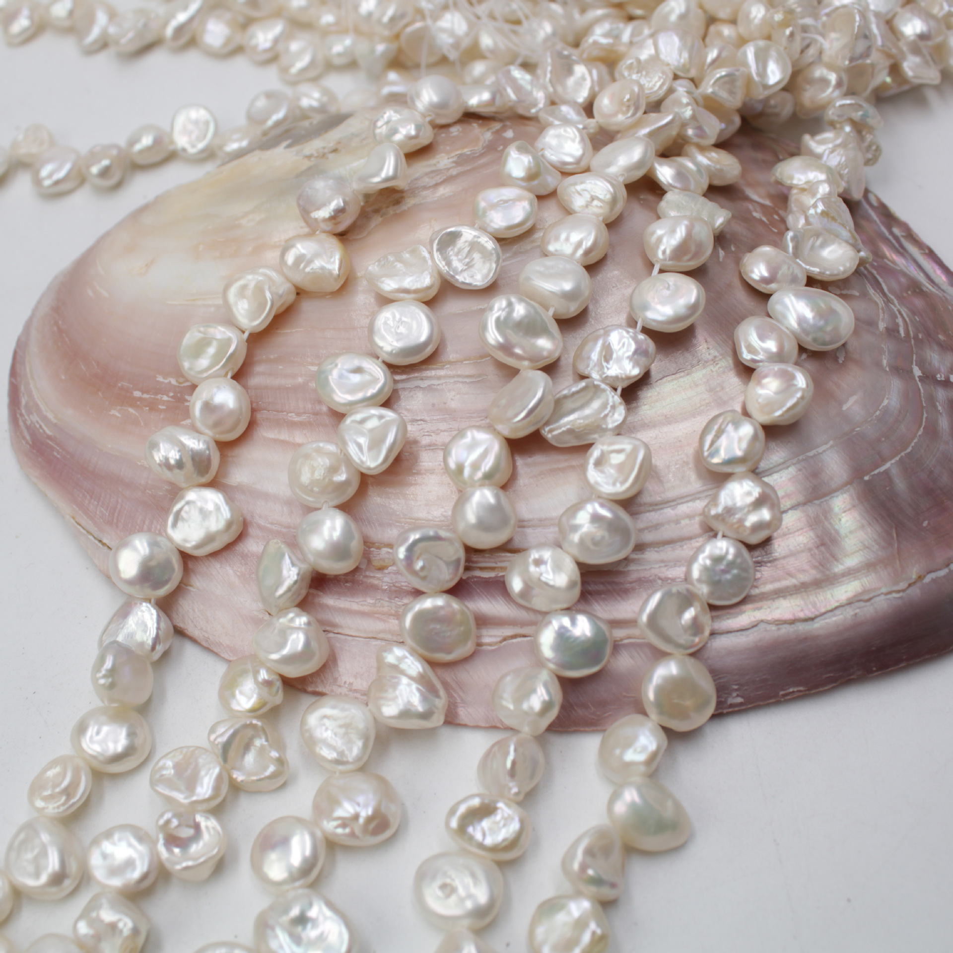 Baroque natural freshwater pearl 8-9mm petals three seven well regenerated beads DIY jewelry semi-finished accessories necklace