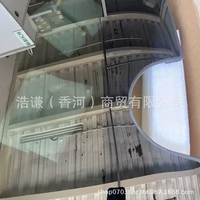of the Ideal L7Max – automobile glass