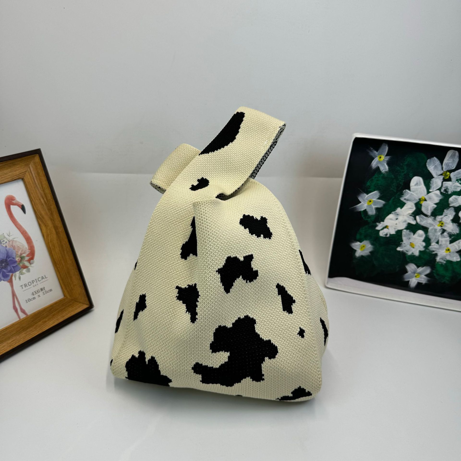 INS bolso de celebridad de Internet bolso de cubo de lana de punto para mujer bolso de mano casual bolso de mano de estilo japonés y coreano bolsa de Almuerzo