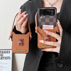 Suitable for Zflip3 folding screen mobile phone case coin purse card holder portable imitation leather bear retro checkerboard flip cover