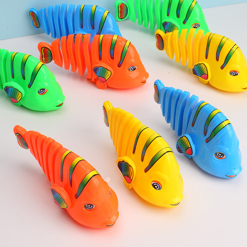 Toy clockwork swinging fish can run cartoon infants and young children male and female baby children educational learning climbing chain clockwork toy