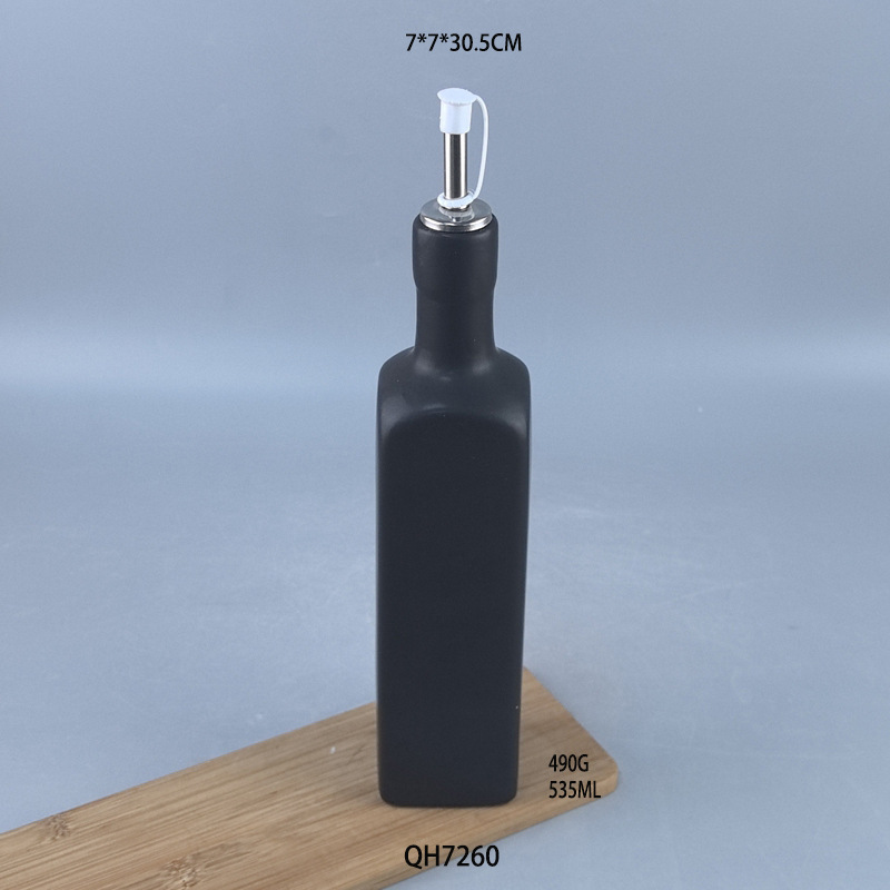 Creativa botella de vinagre botella de vinagre de cerámica hogar porcelana blanca olla de aceite japonesa botella de vinagre logotipo personalizado botella de condimento de cerámica